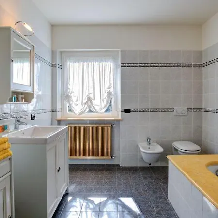 Sleeps 11 Pool Air Con Wifi