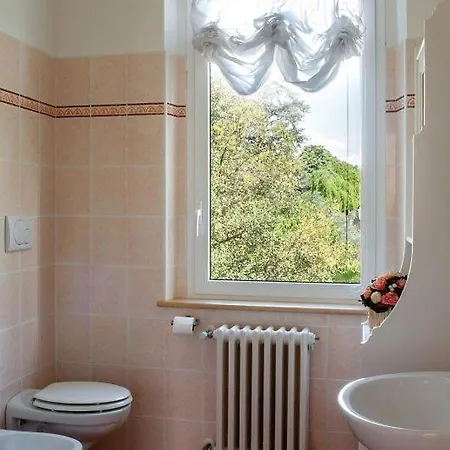 빌라 Sleeps 11 Pool Air Con Wifi Oliveto Lario