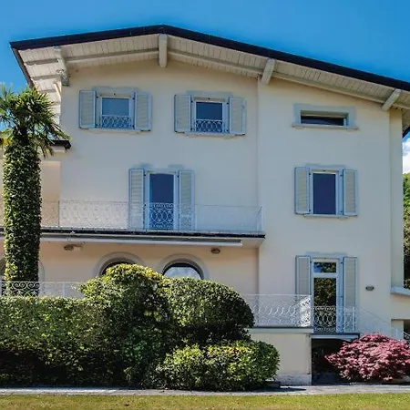 Sleeps 11 Pool Air Con Wifi 빌라